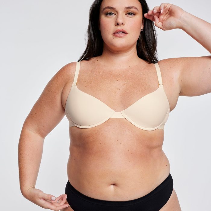 20230823_PEPPER_ECOMM_SAND_TSHIRTBRA_019.jpg