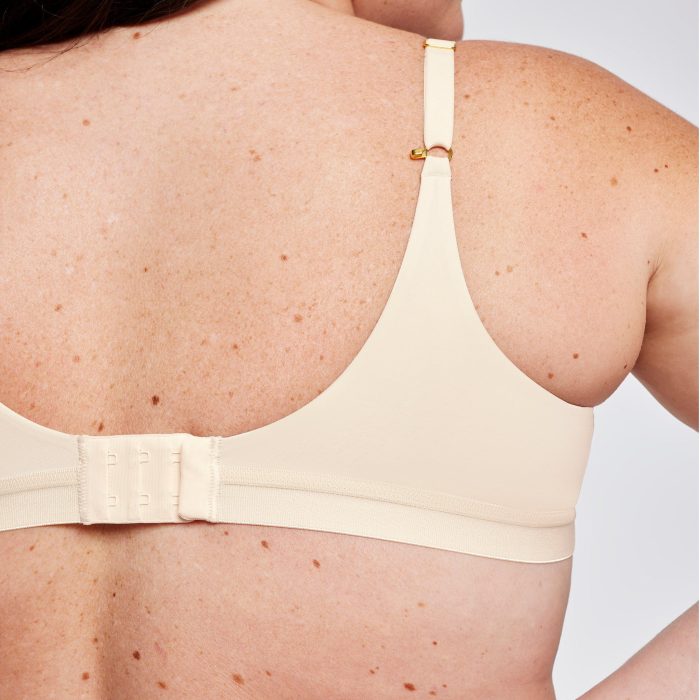 20230823_PEPPER_ECOMM_SAND_TSHIRTBRA_090.jpg