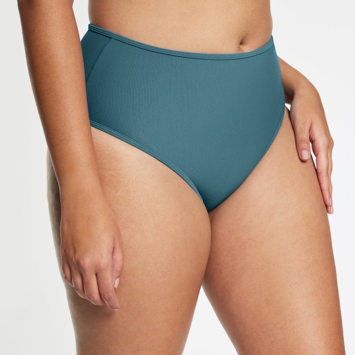 SCOOP_BIKINI_ISLE_10025.jpg