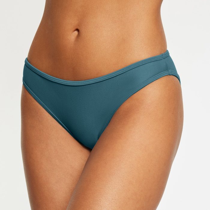 TRIANGLE_HIGHWAIST_ISLE_9656.jpg