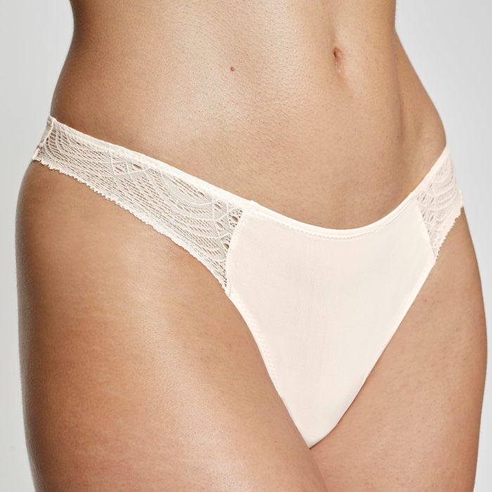 elenamudd_Ecru_UCTBSMOOTH_LACE_THONG_0434.jpg